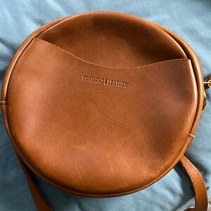 Portland leather circle purse